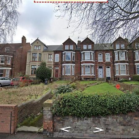 Lovely Bedroom With Shared Kitchen & Bathroom Free Parking Walsall Kültér fotó